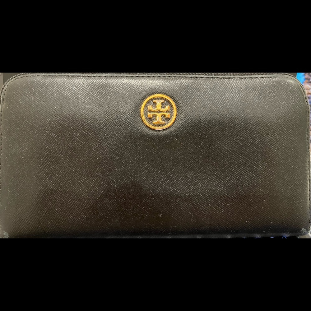 Tory Burch black Zipper wallet